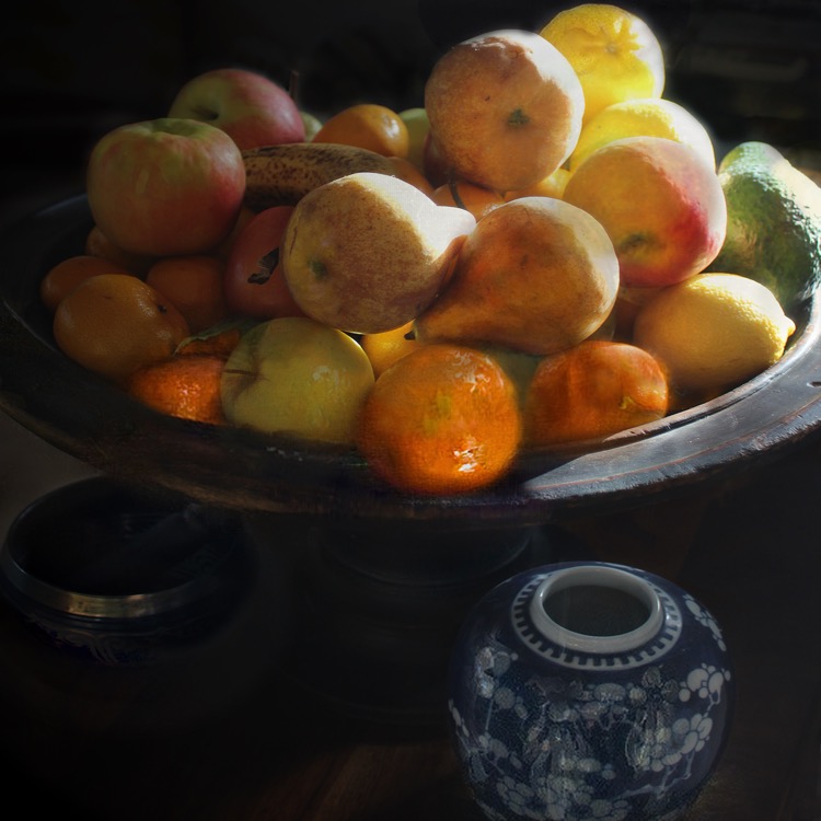 Tilted fruit bowl 40x40cm.jpg