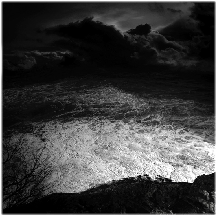 ocean view I / pigment print / 77 x 78